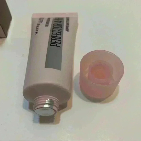 Maybelline Instant Age Rewind Instant Perfector 4-In-1 Matte Makeup, 04 - Picture 6 of 12